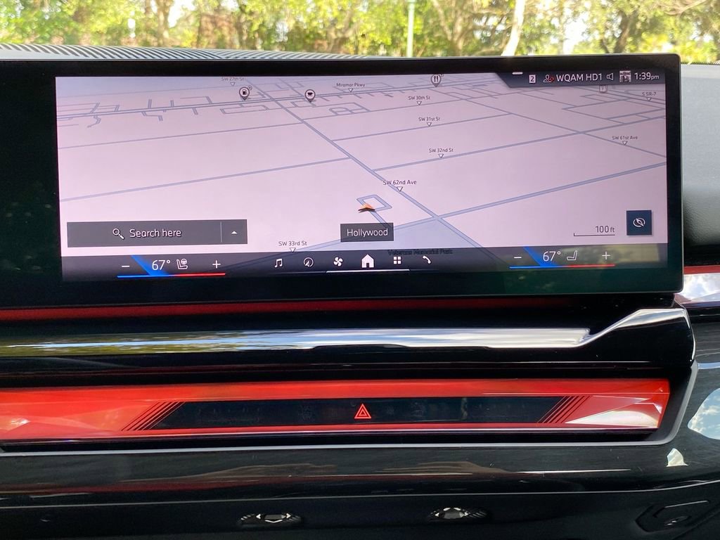 Used 2025 BMW i5 eDrive40i w/ Premium Package image 14