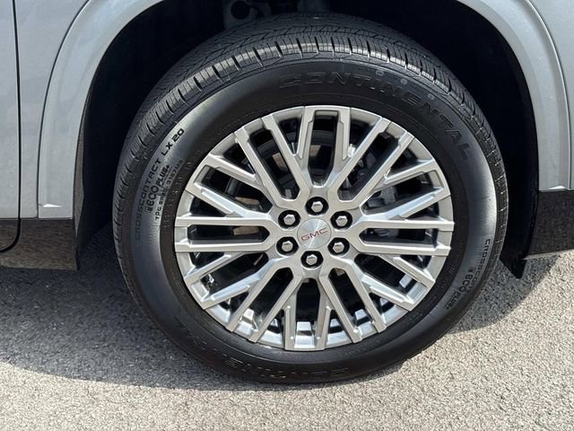Used 2025 GMC Acadia Denali w/ LPO, Floor Liner Package AWD/4WD image 9