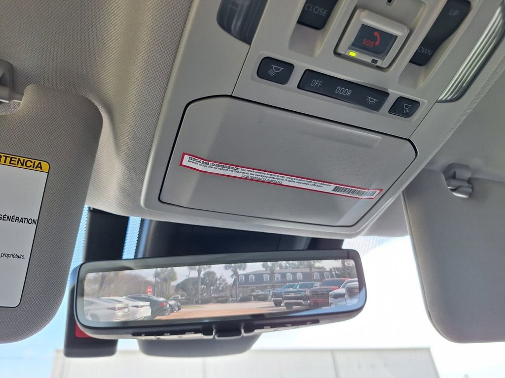 Used 2023 Toyota Highlander Bronze Edition image 13