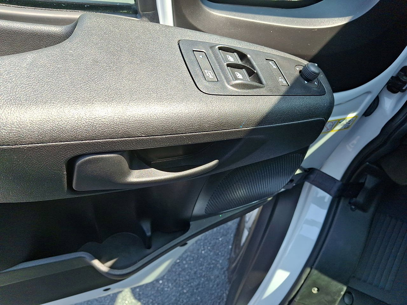 Used 2024 RAM ProMaster 2500 w/ Convenience Group image 10