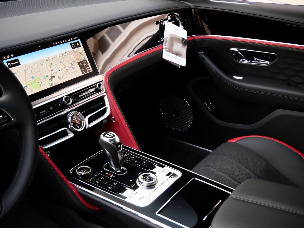 New 2025 Bentley Flying Spur Plug-In Hybrid image 10