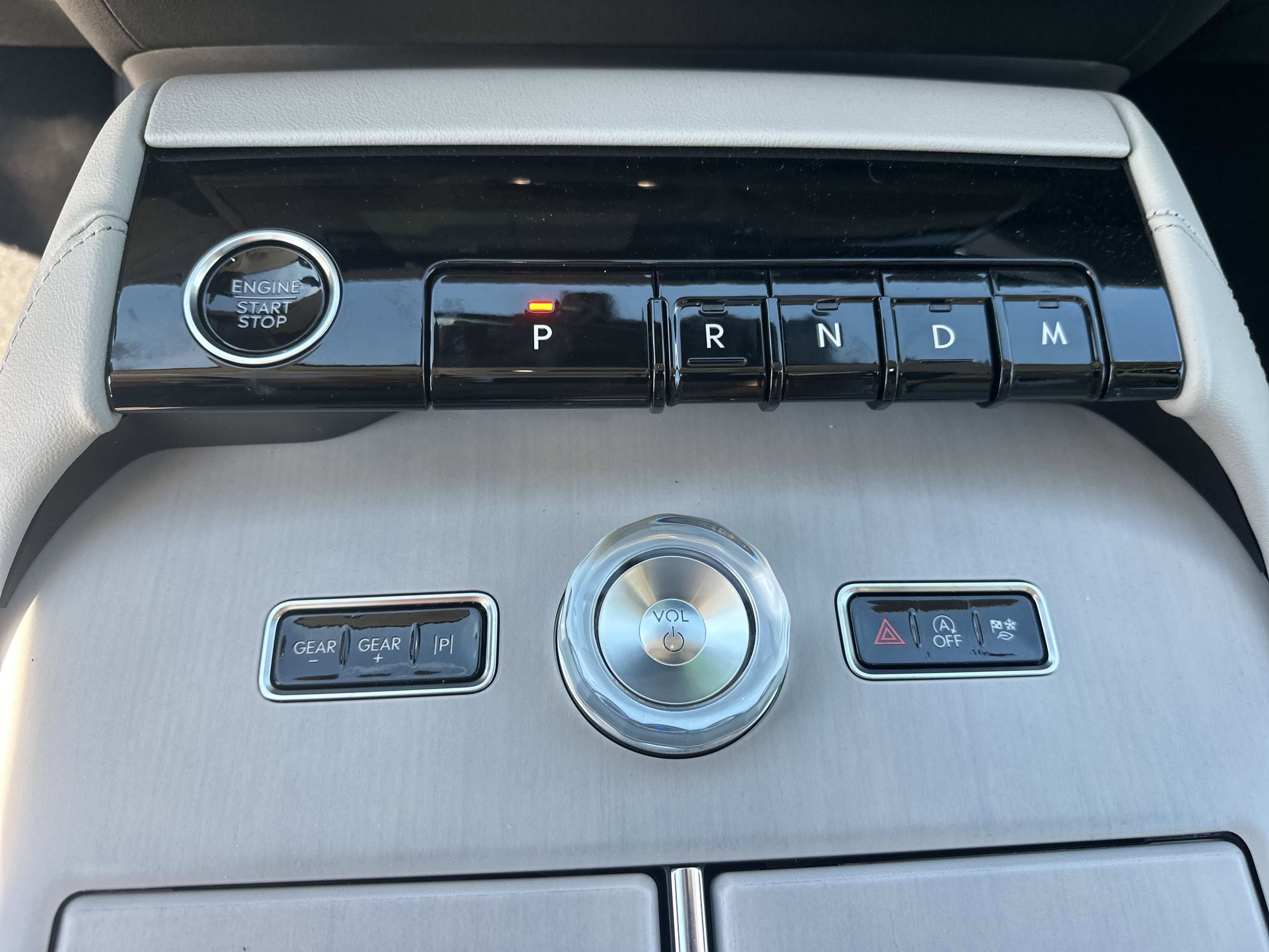 New 2026 Lincoln Navigator Reserve AWD/4WD image 24