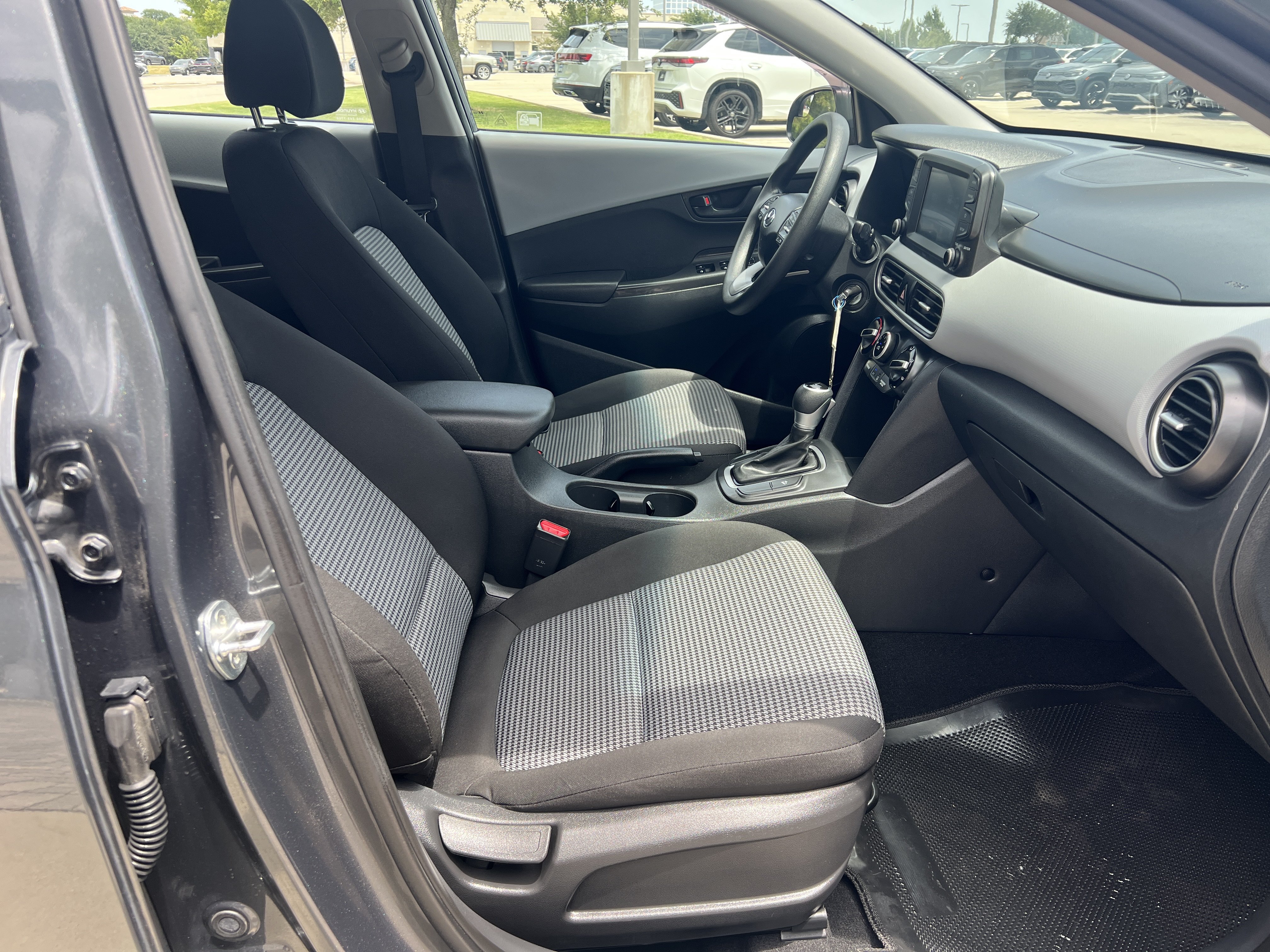 Used 2020 Hyundai Kona SE FWD image 26