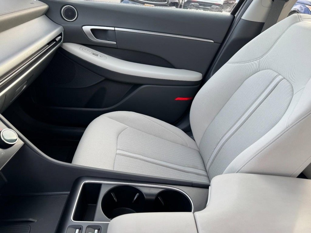 Certified 2024 Hyundai Sonata SEL w/ Convenience Package image 13