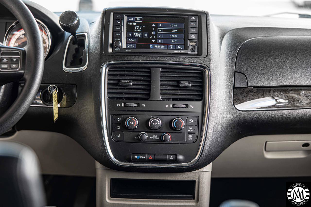 Used 2017 Dodge Grand Caravan SE w/ Power Window Group image 23