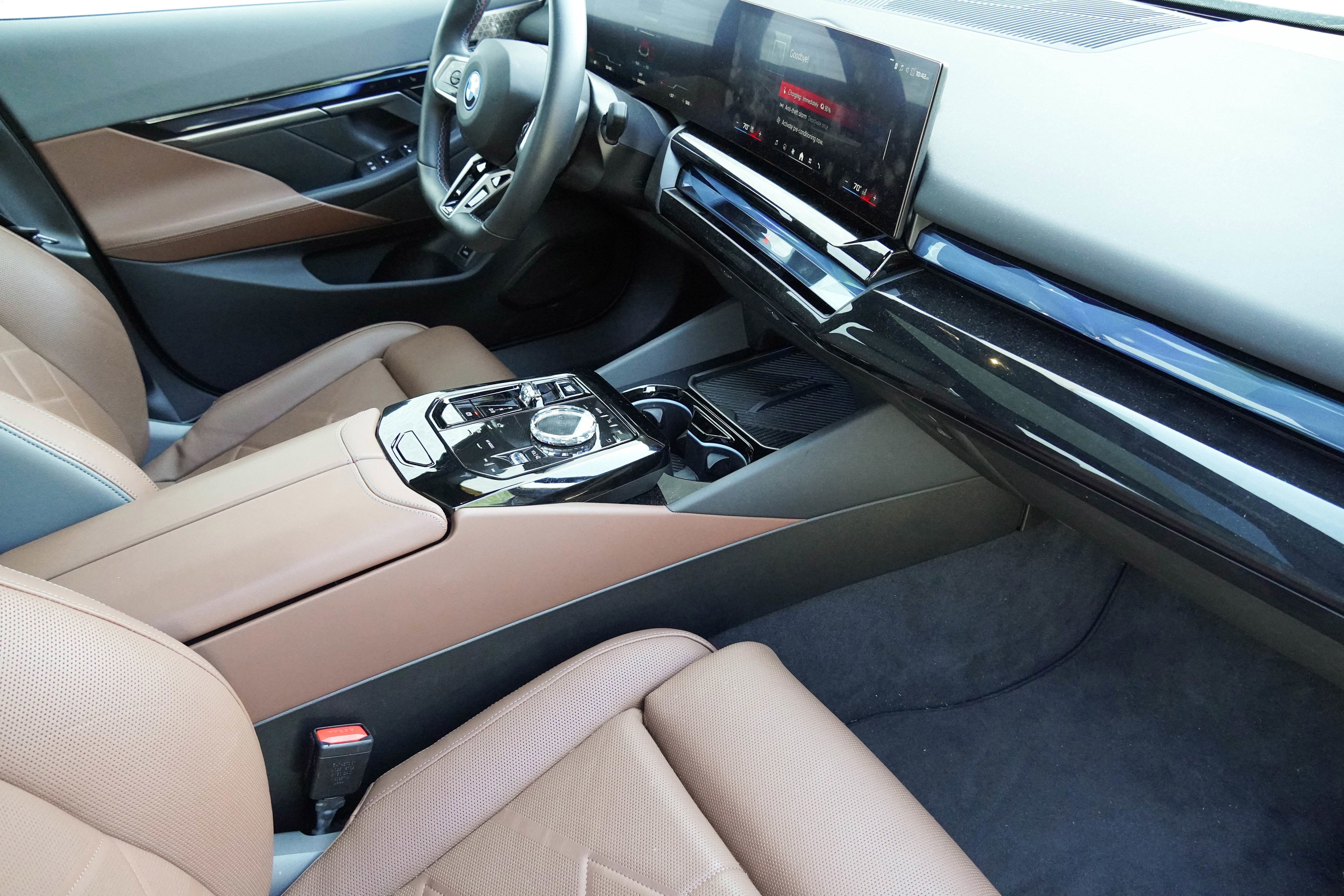 Certified 2024 BMW i5 M60 w/ Executive Package image 10