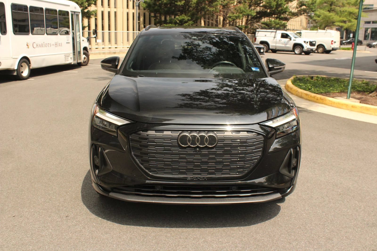 Used 2023 Audi Q4 e-tron Premium Plus w/ Premium Plus AWD/4WD image 3