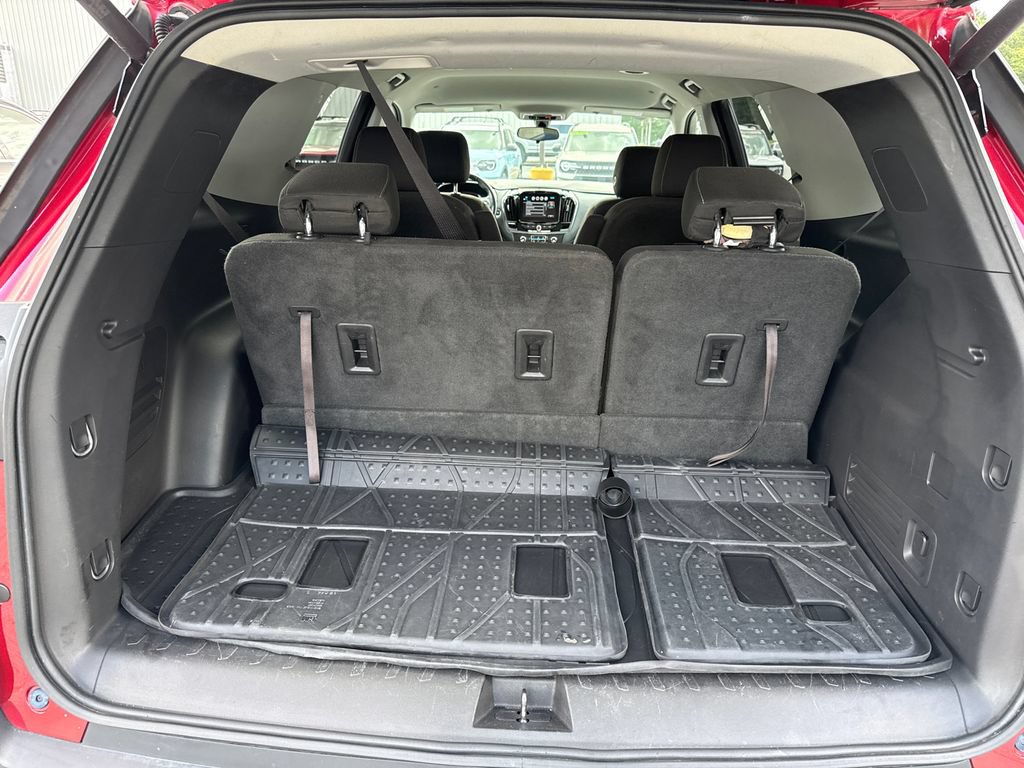 Used 2019 Chevrolet Traverse LT FWD image 18