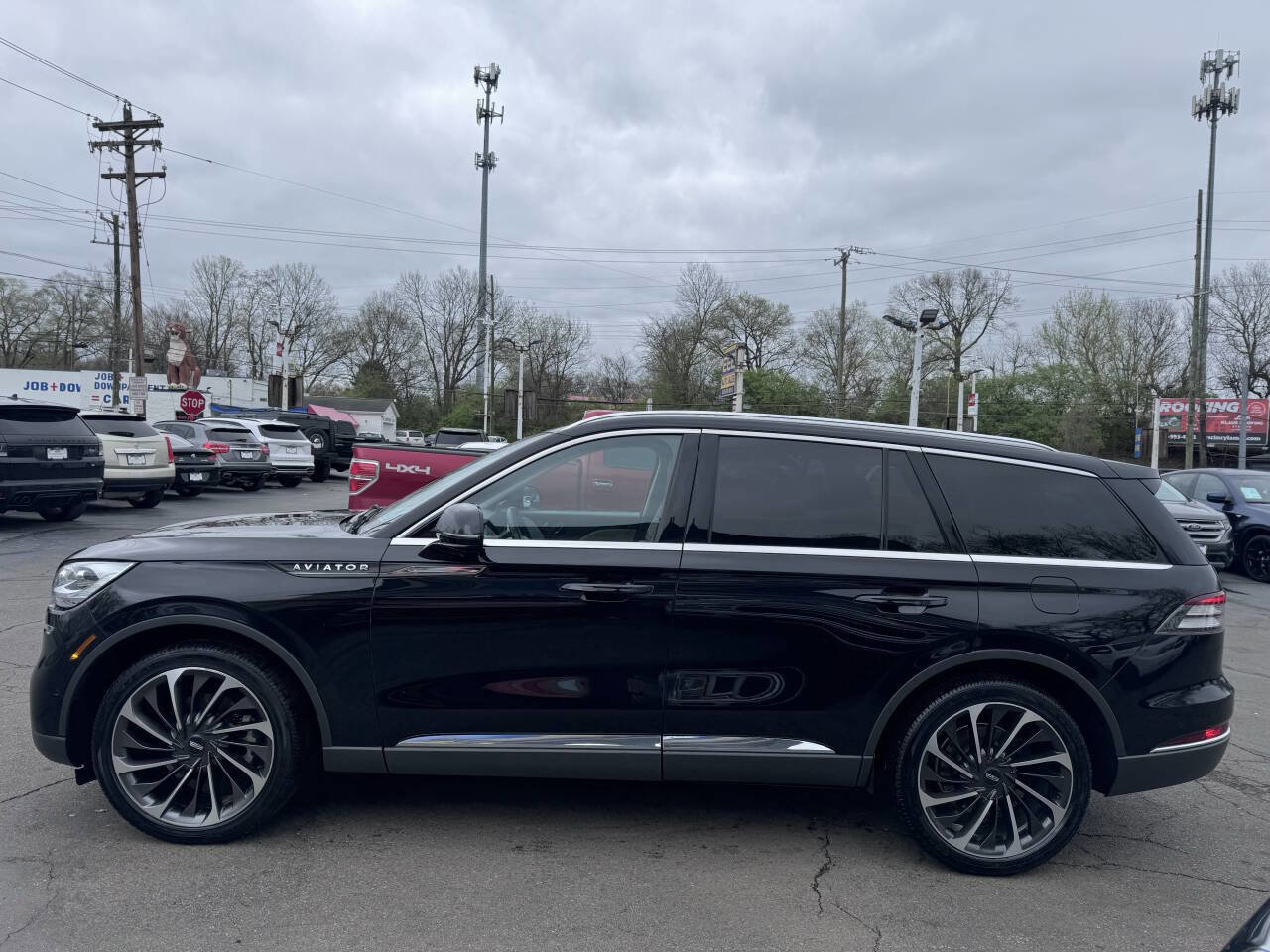 Used 2020 Lincoln Aviator Reserve w/ Equipment Group 202A image 5