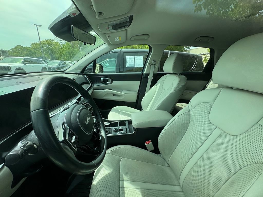 Certified 2024 Kia Sorento S image 8