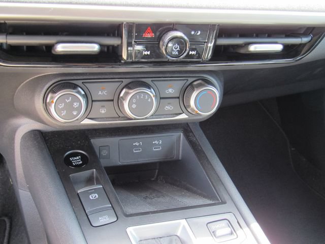 Certified 2025 Nissan Kicks SV FWD image 25