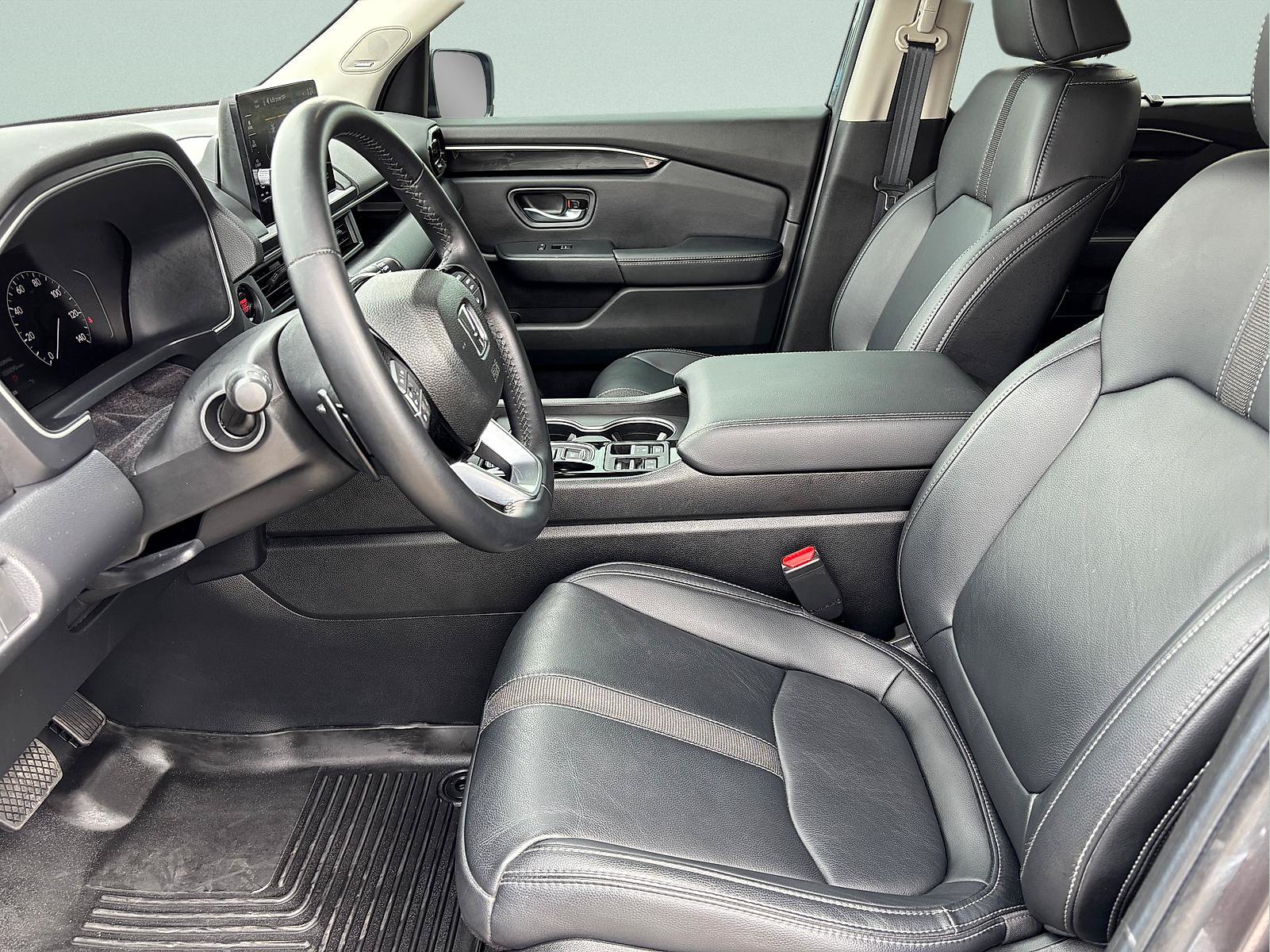 Certified 2025 Honda Pilot Touring image 17