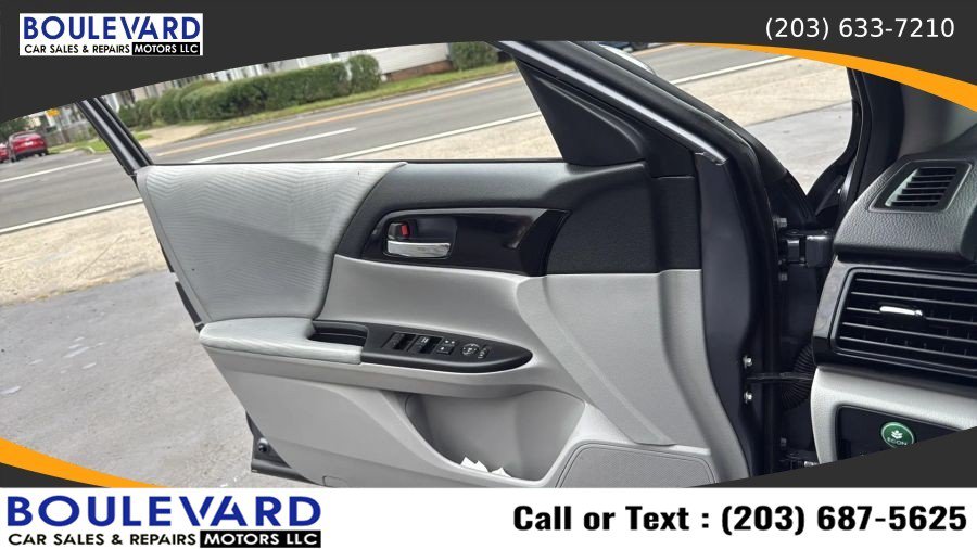 Used 2016 Honda Accord LX image 37