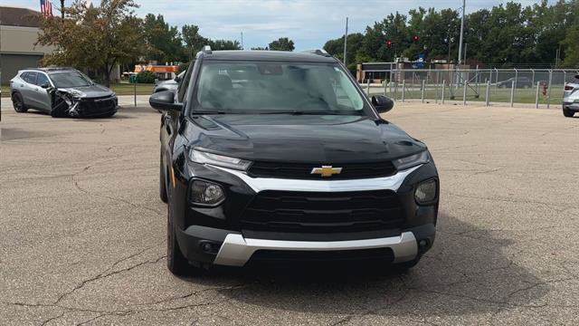 Used 2022 Chevrolet TrailBlazer LT FWD image 3