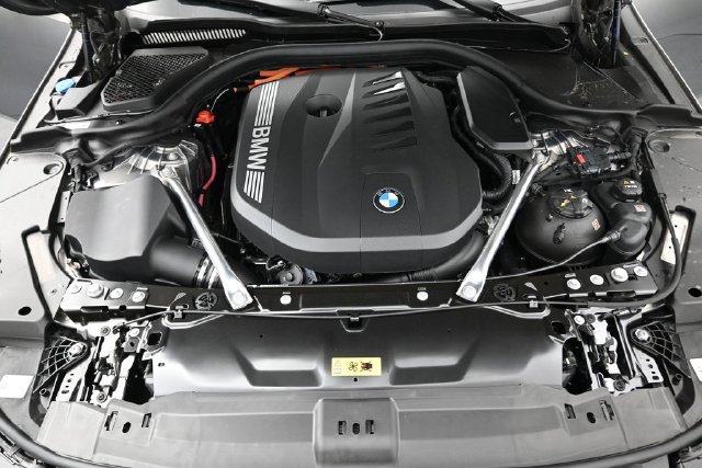 New 2027 BMW 550e xDrive AWD/4WD image 22