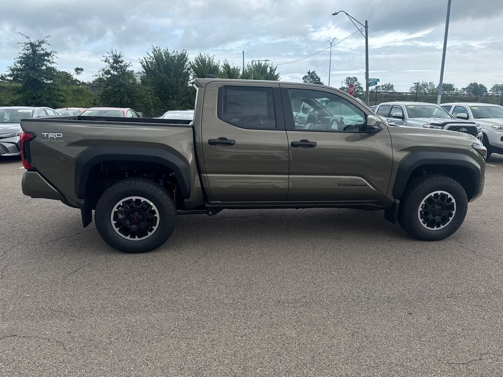 New 2026 Toyota Tacoma TRD Off-Road AWD/4WD image 9