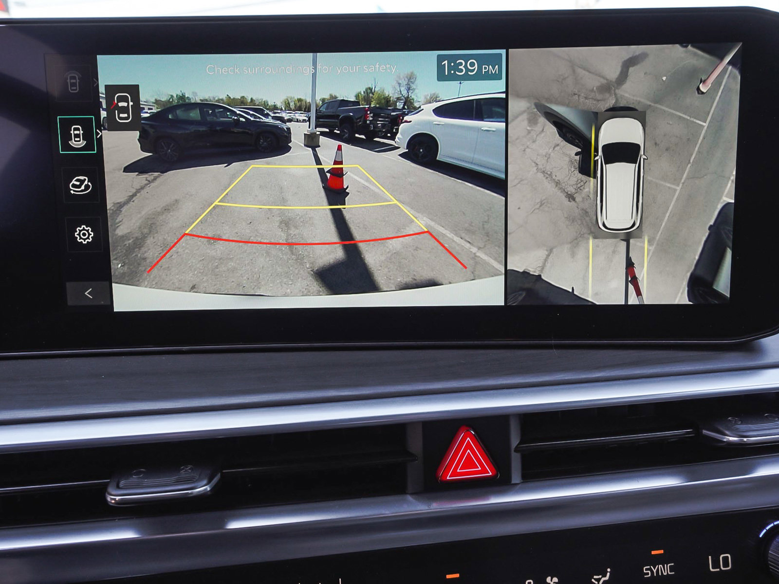 Used 2025 Kia Sorento SX Prestige w/ Olive Brown Leather Package AWD/4WD image 25