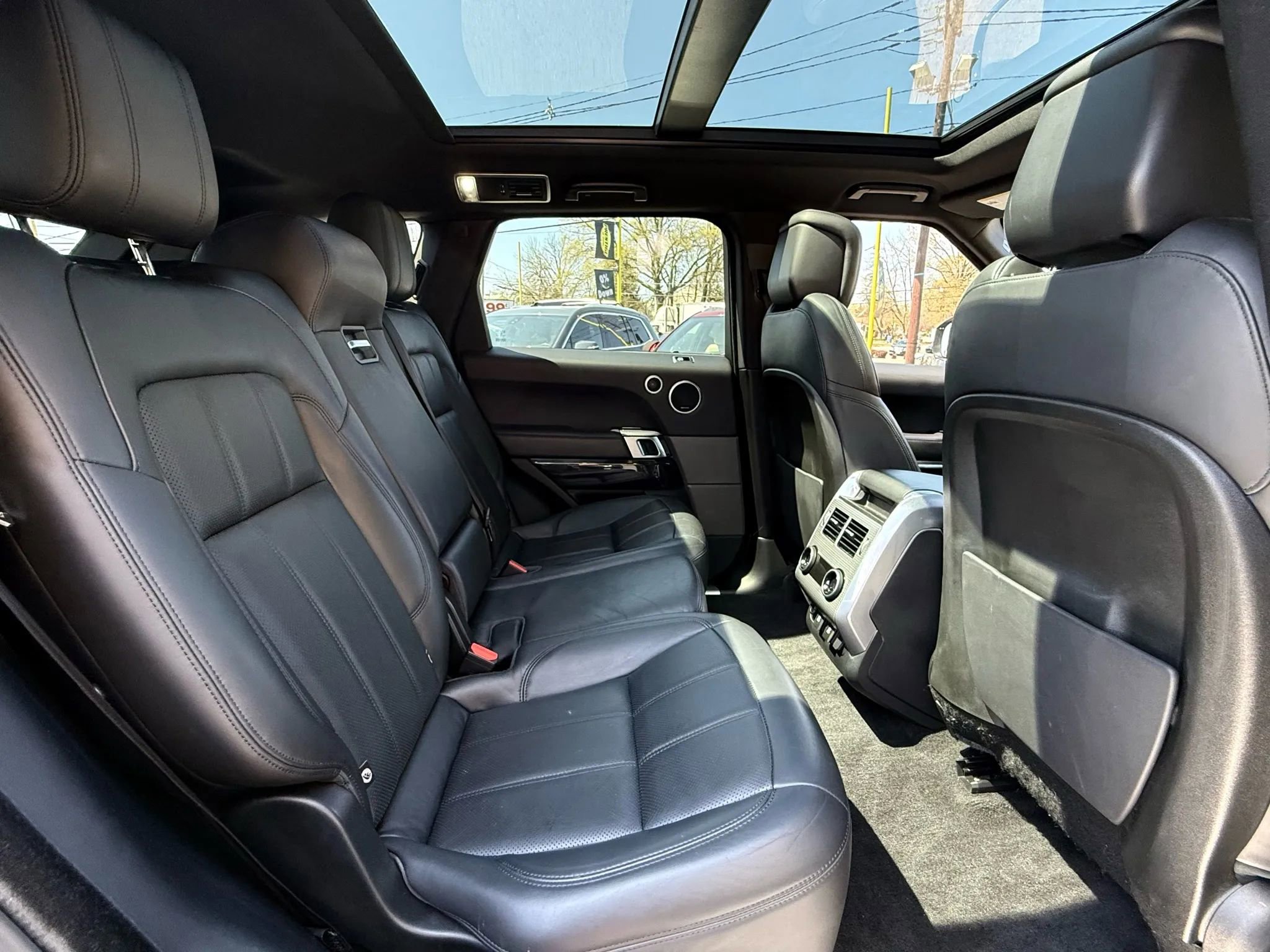 Used 2018 Land Rover Range Rover Sport Supercharged AWD/4WD image 26
