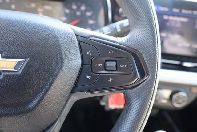 Certified 2025 Chevrolet Trax LS image 26