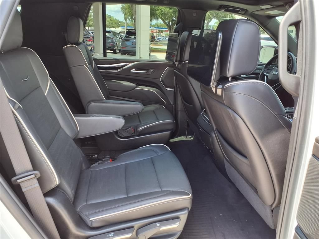 Used 2024 Cadillac Escalade Sport w/ LPO, ONYX Package AWD/4WD image 11