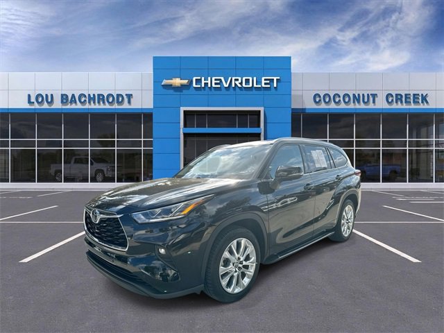 Used 2023 Toyota Highlander Limited image 4