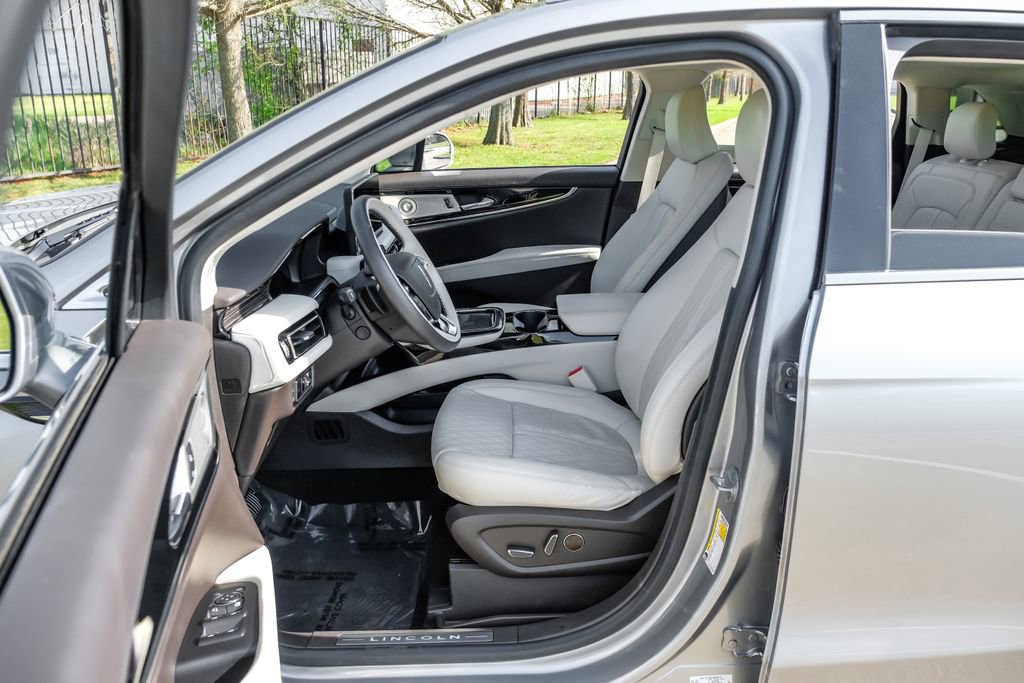 Used 2022 Lincoln Nautilus Black Label image 5