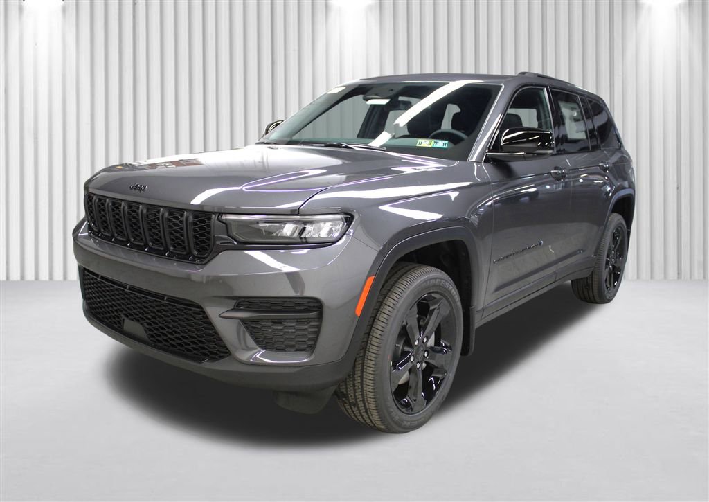 New 2025 Jeep Grand Cherokee Altitude image 8