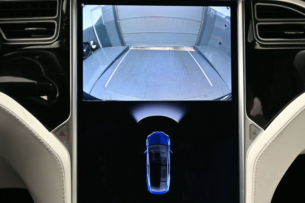 Used 2017 Tesla Model X 90D image 25