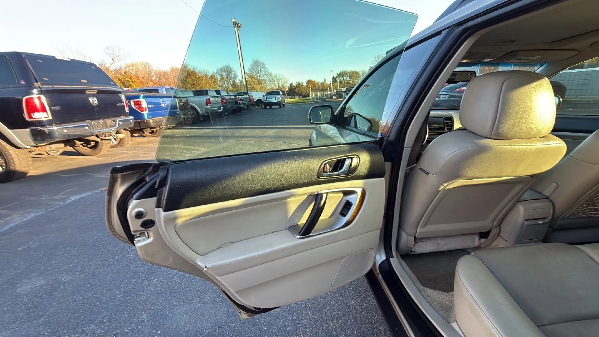 Used 2008 Subaru Outback 3.0R L.L. Bean AWD/4WD image 12