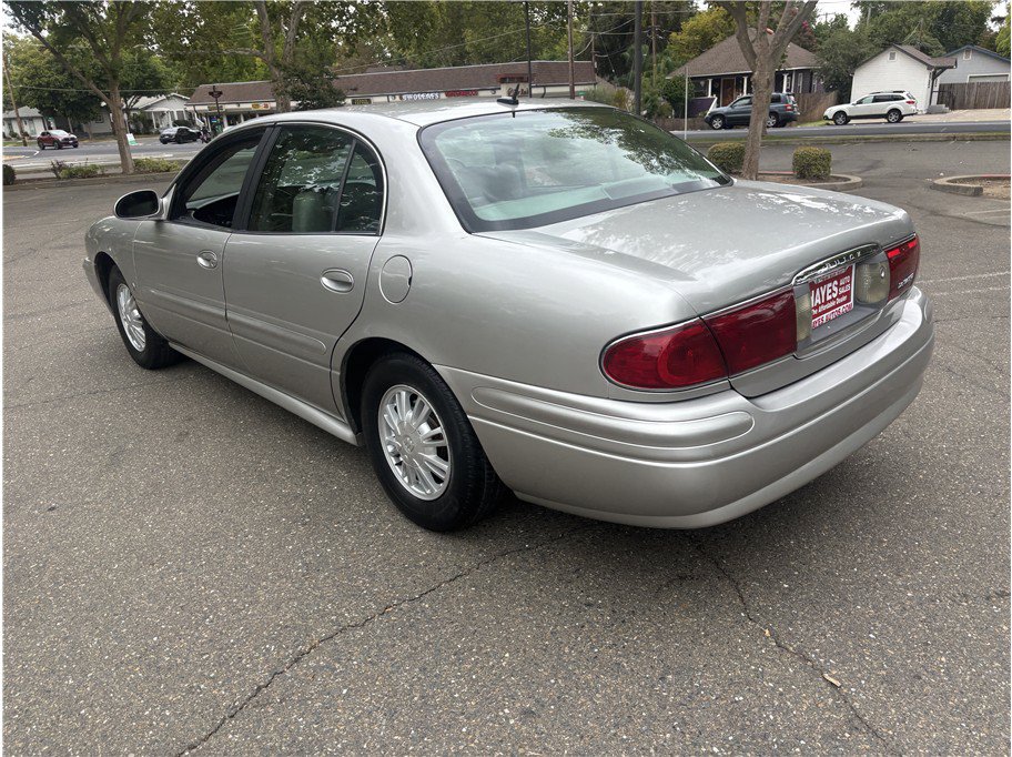 Used 2005 Buick Le Sabre Custom w/ Leather and Comfort Group FWD image 8
