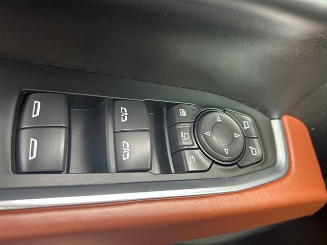 Used 2025 GMC Sierra 3500 Denali Ultimate AWD/4WD image 39