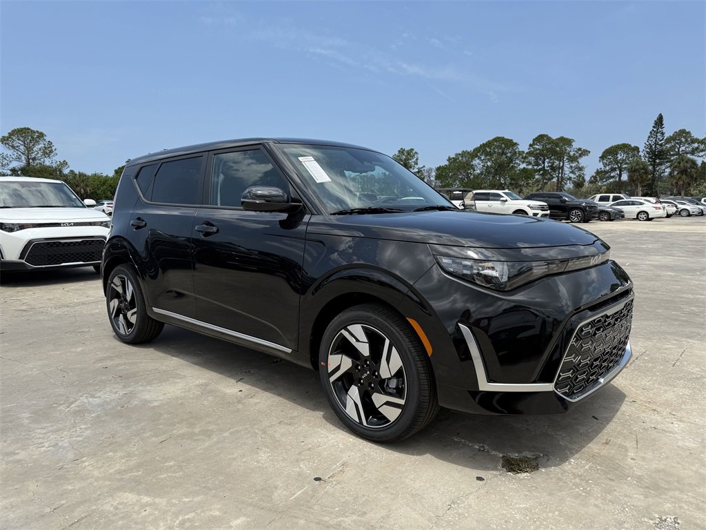 New 2025 Kia Soul GT-Line image 2
