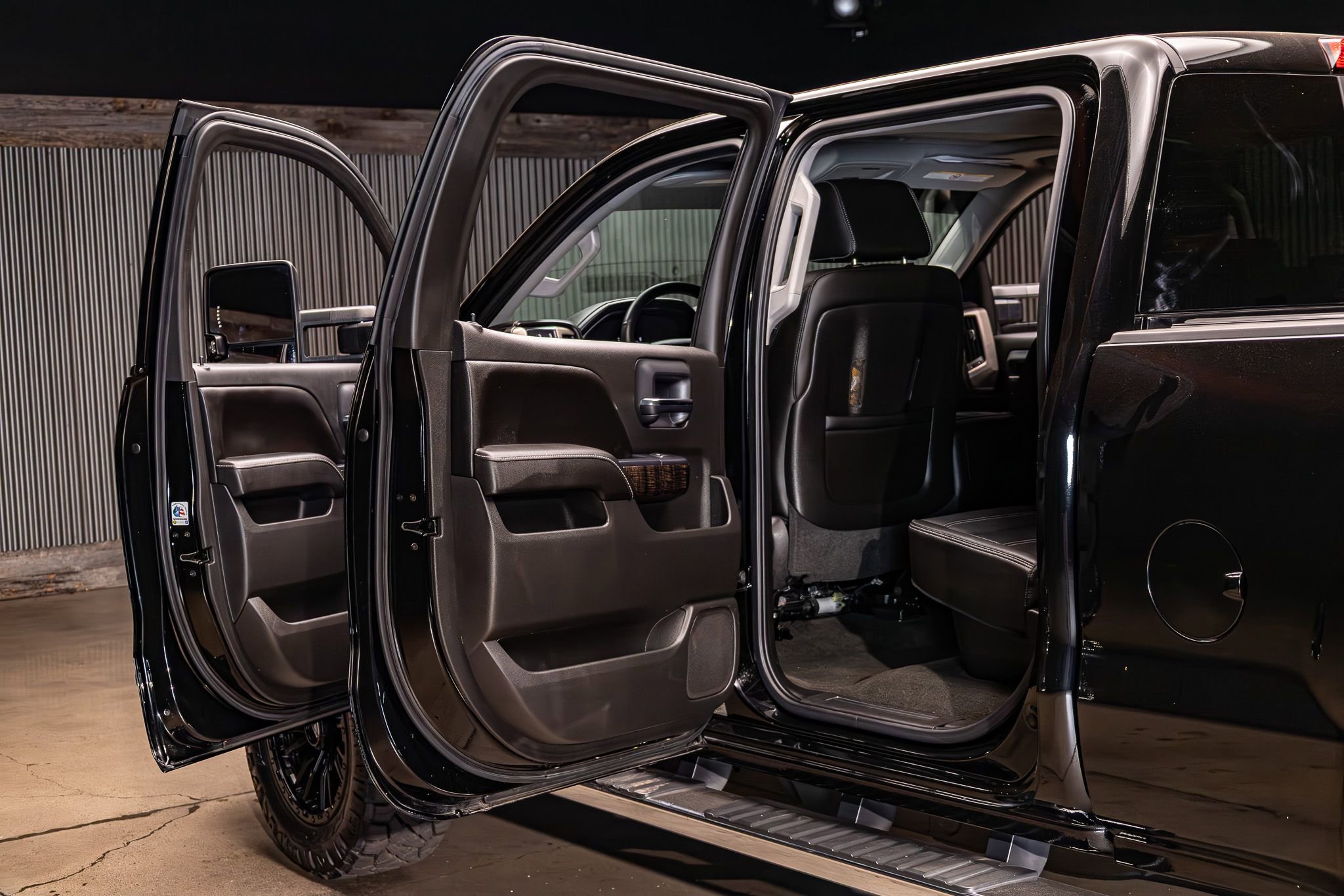 Used 2015 GMC Sierra 2500 Denali w/ Duramax Plus Package image 28