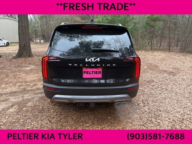 Certified 2022 Kia Telluride SX w/ Towing Package image 11