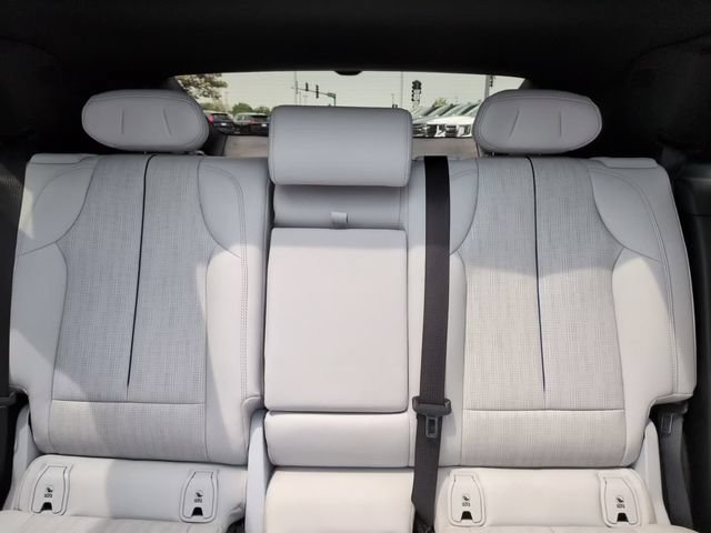 Used 2024 Cadillac Lyriq Luxury AWD/4WD image 25