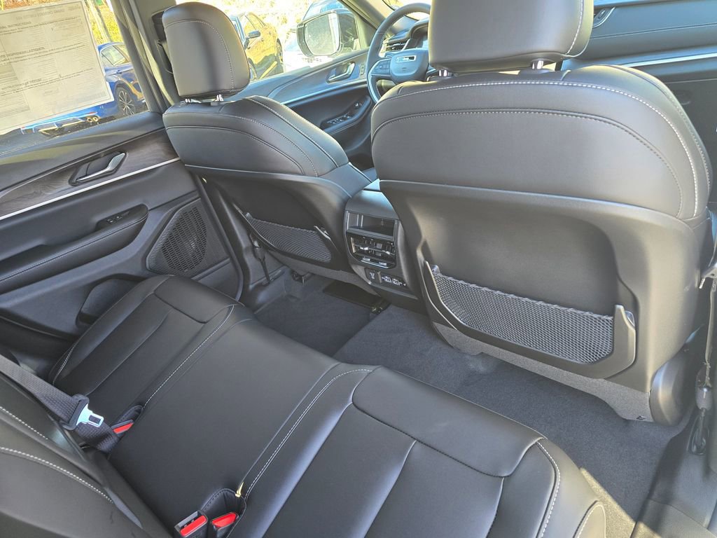 New 2025 Jeep Grand Cherokee Limited w/ Black Appearance Package image 26