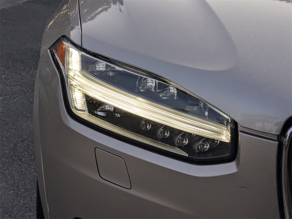 Certified 2023 Volvo XC90 B6 Ultimate w/ Protection Package Premier image 10