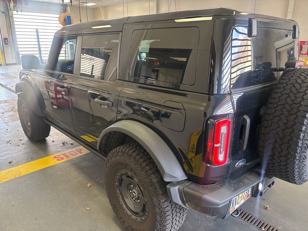 Used 2025 Ford Bronco Badlands image 3