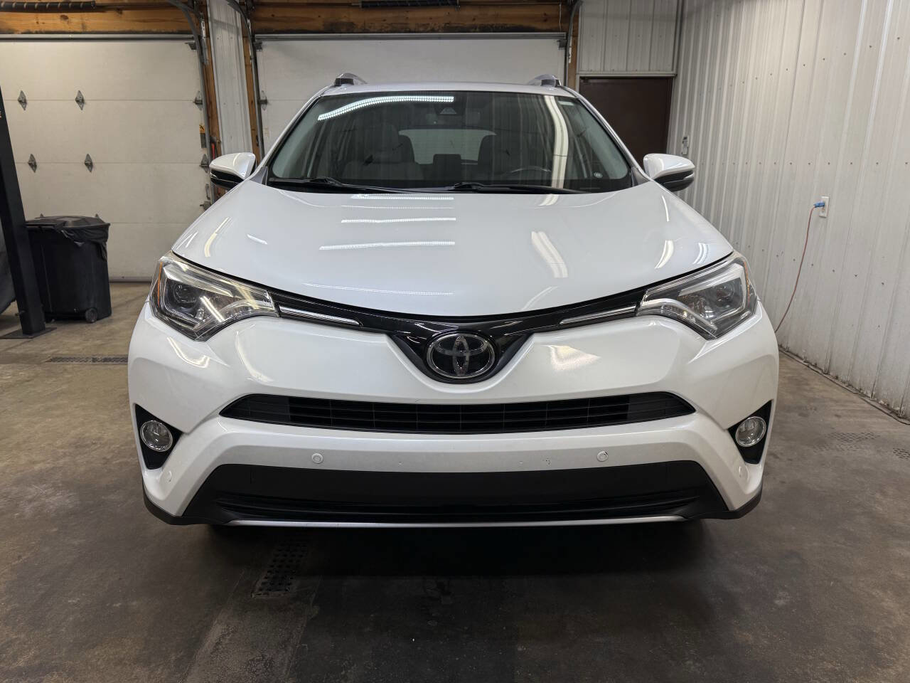 Used 2017 Toyota RAV4 Limited w/ Protection Package image 14