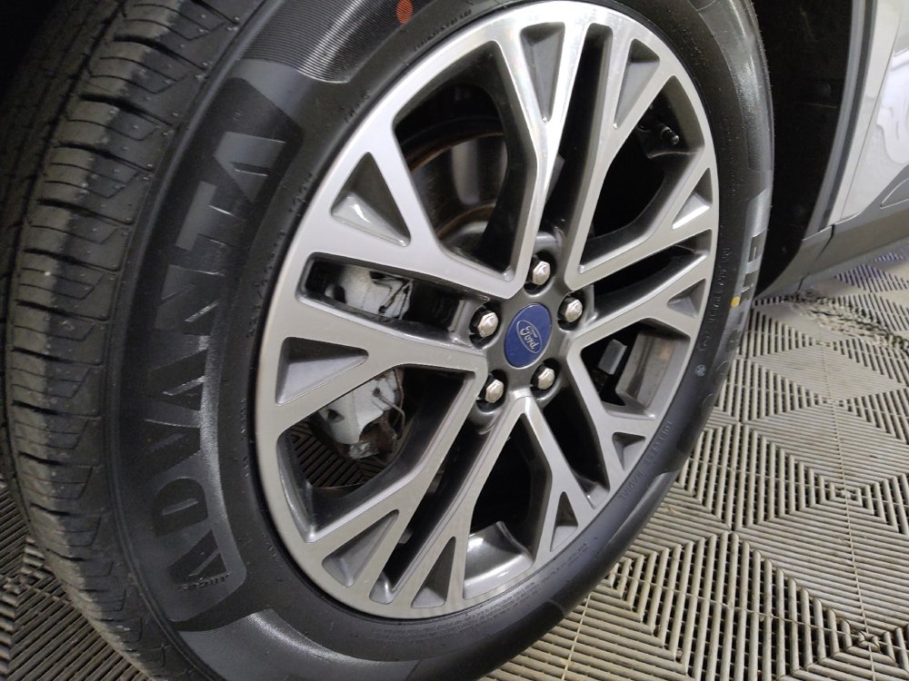 Used 2020 Ford Escape SEL image 31