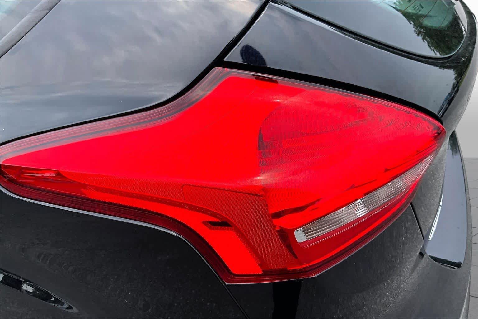 Used 2016 Ford Focus ST FWD image 29