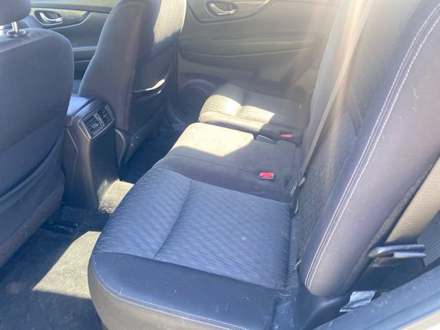 Used 2018 Nissan Rogue SV AWD/4WD image 16