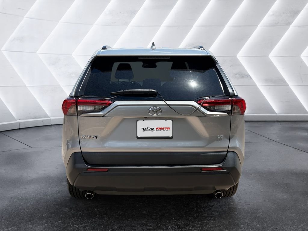 Used 2021 Toyota RAV4 LE w/ Carpet Mat Package (TMS) FWD image 5