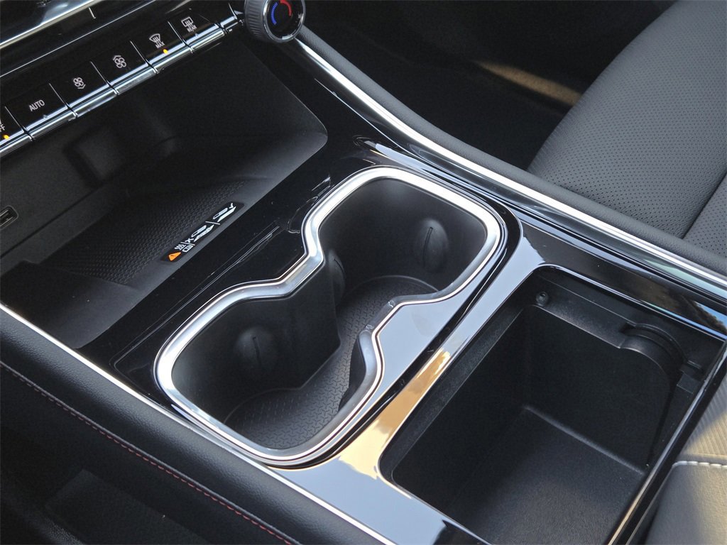 New 2026 Chevrolet Traverse Z71 w/ Driver Confidence Package image 11