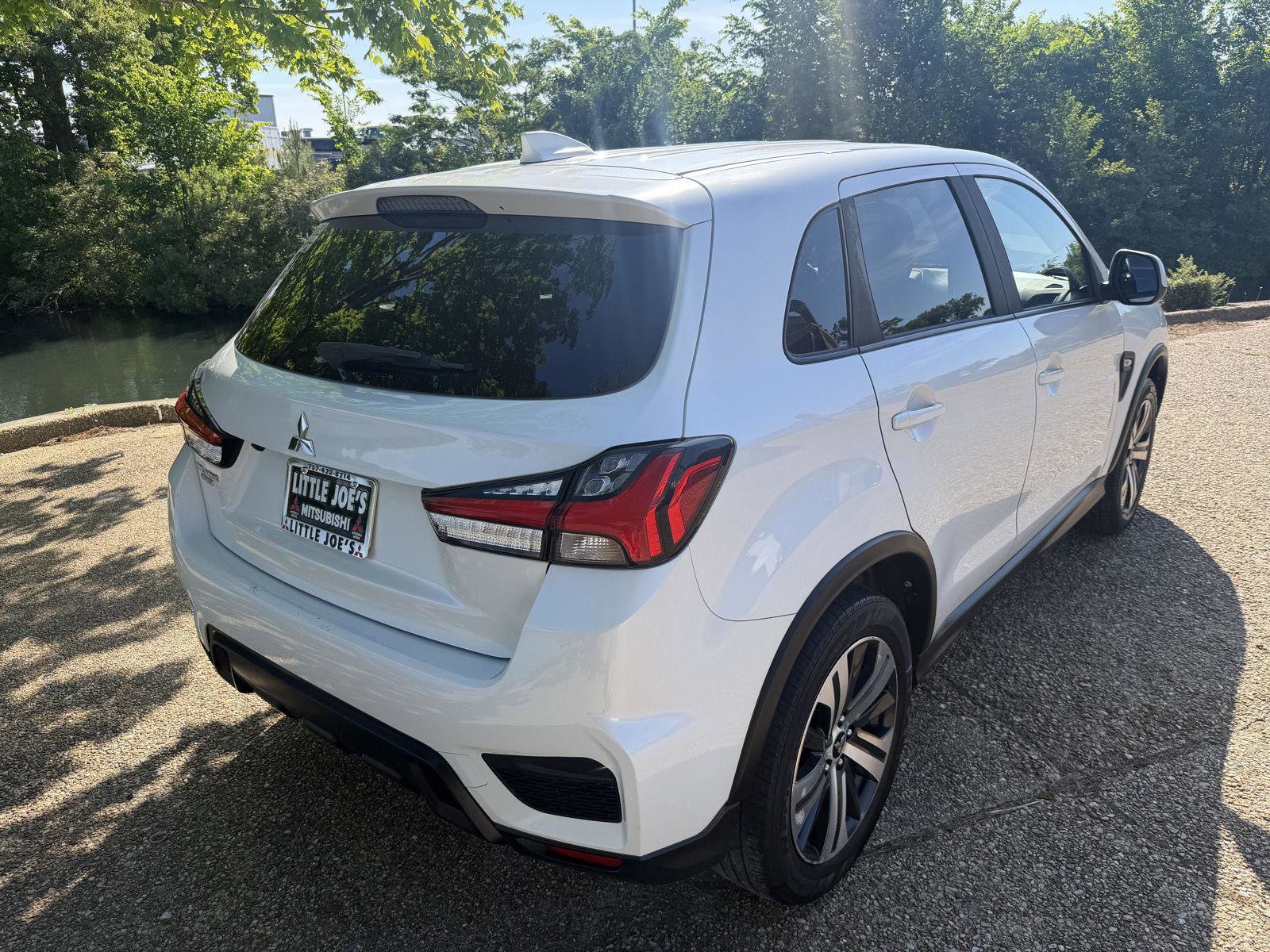 Used 2021 Mitsubishi Outlander Sport ES FWD image 3