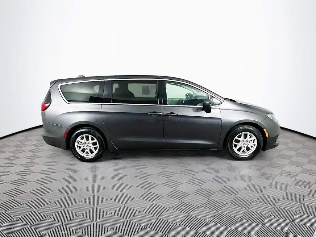Certified 2023 Chrysler Voyager LX FWD image 13