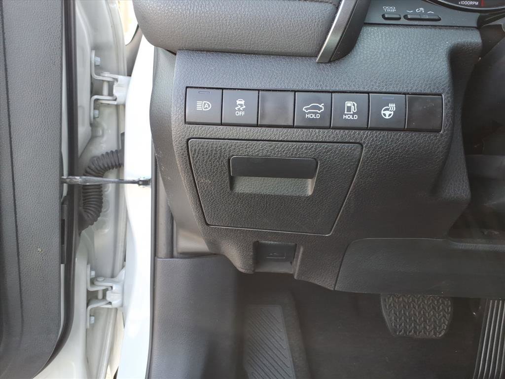 Used 2023 Toyota Camry XSE w/ Cold Weather Package image 17