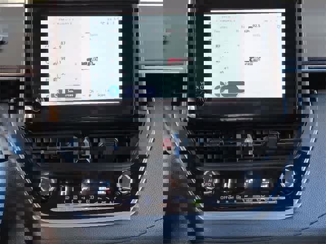 Used 2023 Toyota Corolla LE image 28