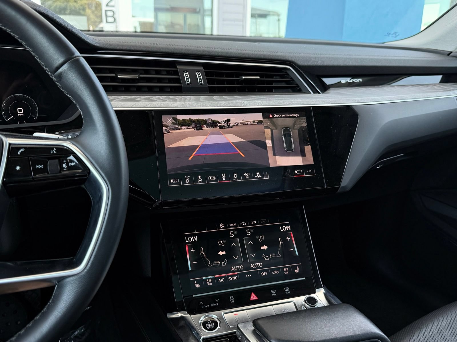 Used 2023 Audi e-tron Premium Plus w/ Premium Plus Package AWD/4WD image 44