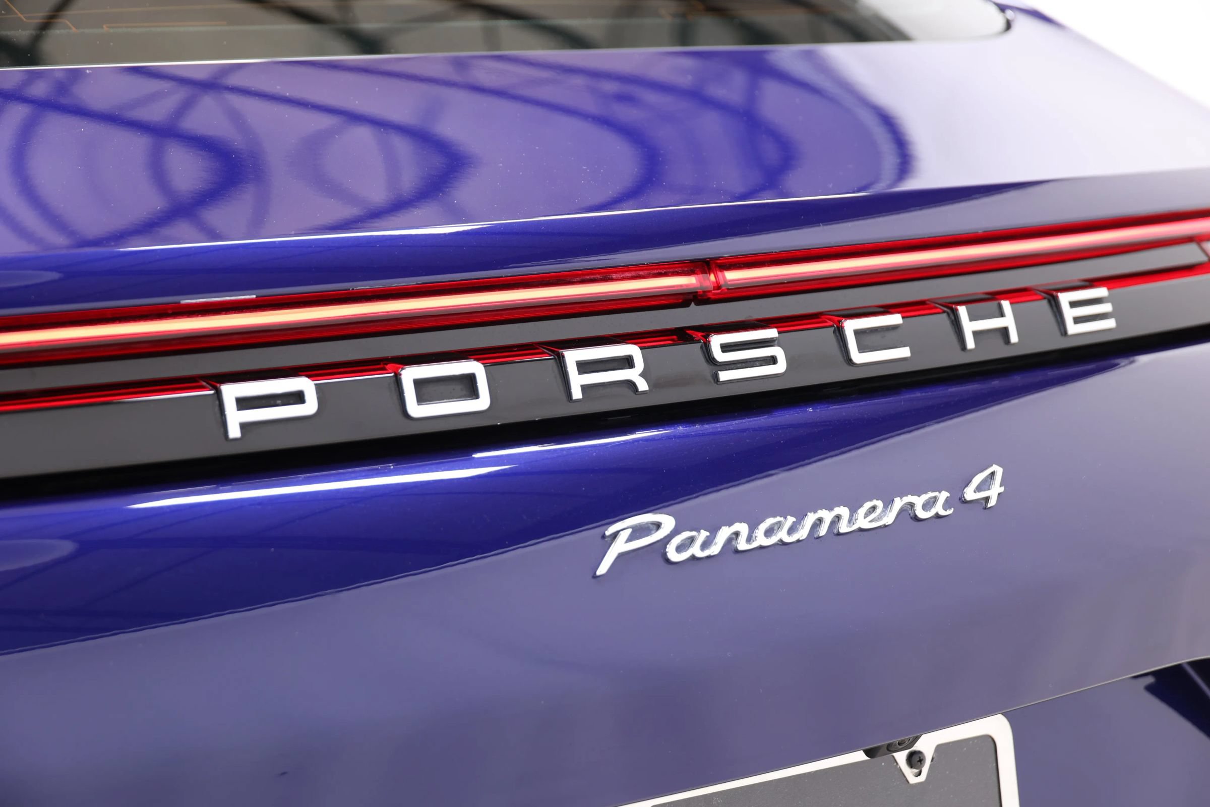 Used 2020 Porsche Panamera AWD/4WD image 72